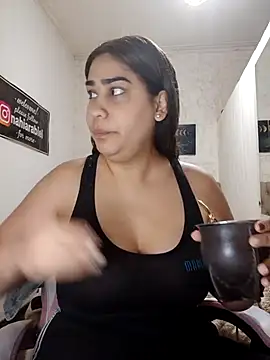 nahiarabiel33 online show from 3, 6, 2026
