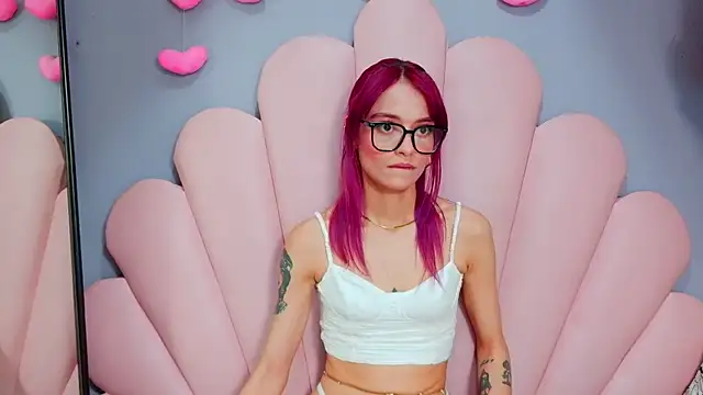 luci miller online show from 25, 6, 2026