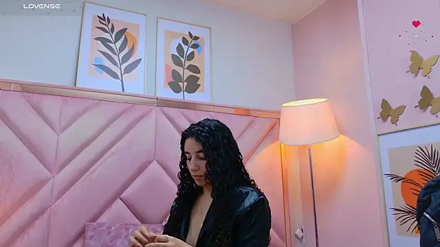 DemiJones  online show from 18, 6, 2026