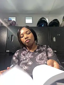 BrendaFernandez  online show from 27, 5, 2026