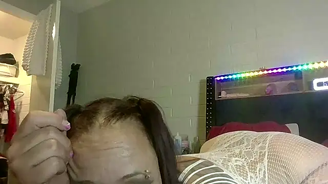 Snapshot of nikkibae33 chatting on 17, 6, 2026 nikkibae33 online show from 17, 6, 2026