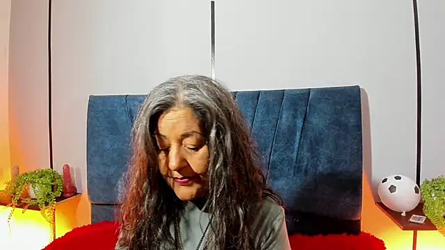 Victoriaa Anderson online show from 13, 6, 2026