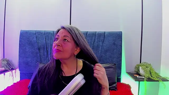 Victoriaa Anderson online show from 24, 6, 2026