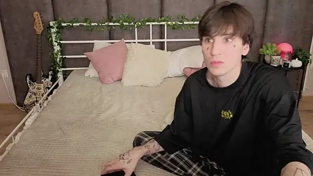 Danny loves Mary online show from 24, 6, 2026