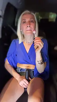 HOTLadyluna online show from 17, 6, 2026
