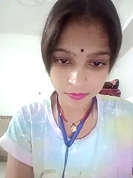 Mohnicute online show from 10, 5, 2026