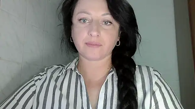 Snapshot of MelinaAx chatting on 11, 6, 2026 MelinaAx online show from 11, 6, 2026