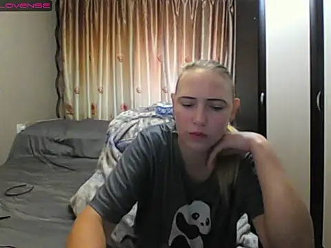 JenniDeep online show from 9, 6, 2026