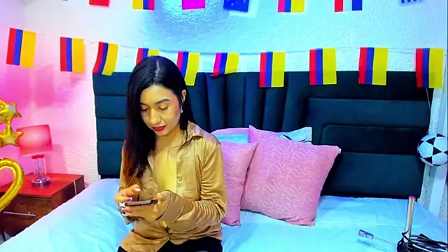 Snapshot of VictoriaRouge_ chatting on 21, 6, 2026 VictoriaRouge online show from 21, 6, 2026