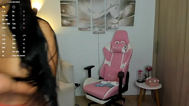 haileyflorez  online show from 11, 6, 2026