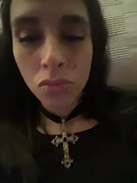 Isabella Hillss online show from 31, 5, 2026