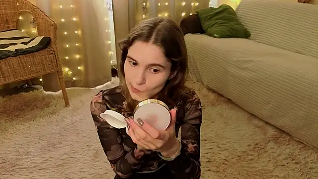 RozanneJordan online show from 10, 6, 2026