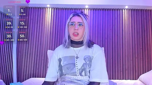 GabyRose9 online show from 15, 6, 2026