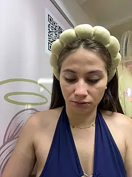 MiaWhiteBunny online show from 24, 6, 2026