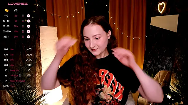 Snapshot of velvet_cherry_ chatting on 26, 5, 2026 velvet cherry online show from 26, 5, 2026