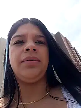 Layla-daring online show from 10, 6, 2026