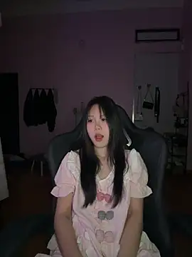 Snapshot of Kiee-lee chatting on 18, 5, 2026 Kiee-lee online show from 18, 5, 2026