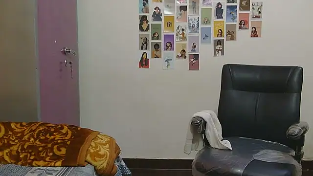 Honey Baby1 online show from 5, 6, 2026