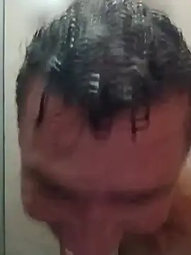 Snapshot of RobertoLuiz84 chatting on 17, 5, 2026 RobertoLuiz84 online show from 17, 5, 2026