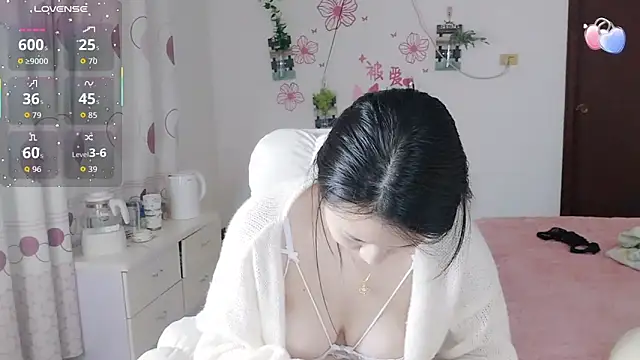 Snapshot of MissU_558 chatting on 16, 4, 2026 MissU 558 online show from 16, 4, 2026