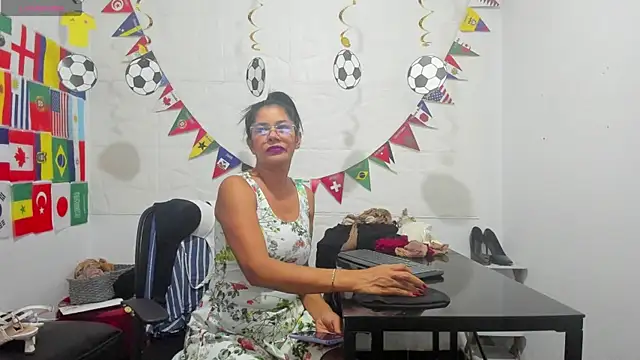 Miss clarepocahose online show from 26, 6, 2026