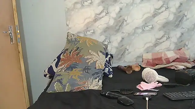 Snapshot of SexyZuluBarbie chatting on 15, 6, 2026 SexyZuluBarbie online show from 15, 6, 2026