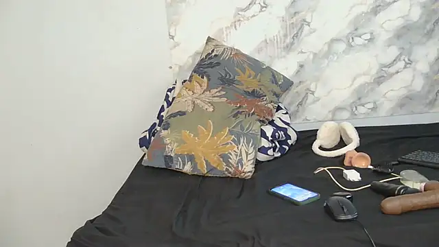 Snapshot of SexyZuluBarbie chatting on 17, 6, 2026 SexyZuluBarbie online show from 17, 6, 2026