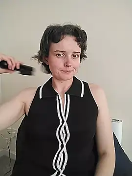 Amy01112 online show from 8, 6, 2026