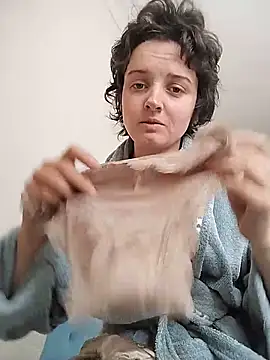 Amy01112 online show from 13, 6, 2026