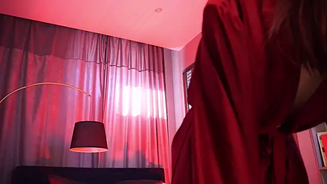 Roxa Lana online show from 10, 6, 2026