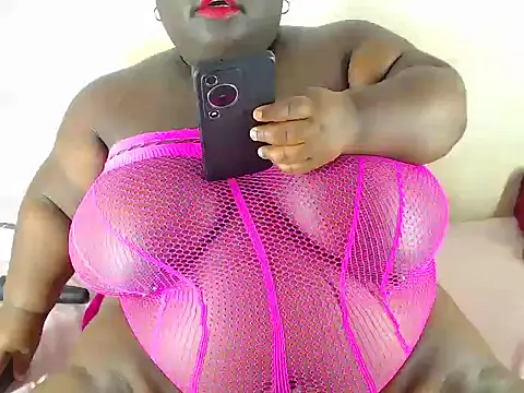 NAUGHTY MIDGET30 online show from 4, 6, 2026