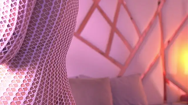 Sophie-velvet online show from 9, 6, 2026