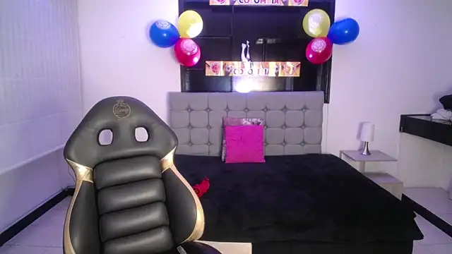 Sara valderrama  online show from 20, 6, 2026