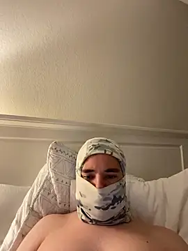 Snapshot of phantom898983 chatting on 7, 6, 2026 phantom898983 online show from 7, 6, 2026