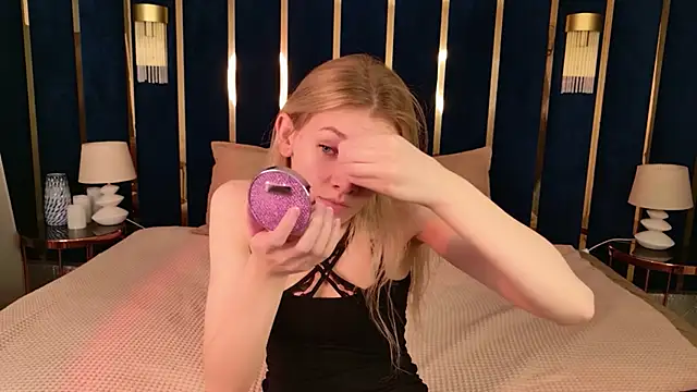 Vivien Hans online show from 13, 6, 2026