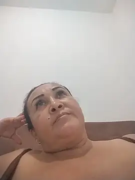 Nini Love  online show from 15, 6, 2026