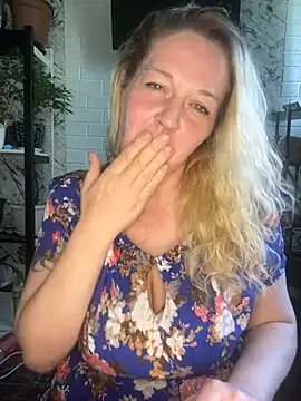 JenniferCarmen online show from 18, 6, 2026