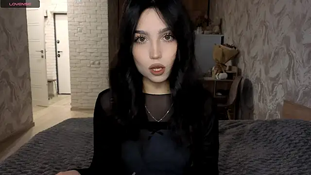 Qwami Amie online show from 16, 6, 2026