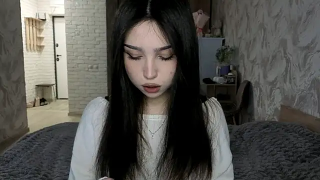 Qwami Amie online show from 20, 6, 2026