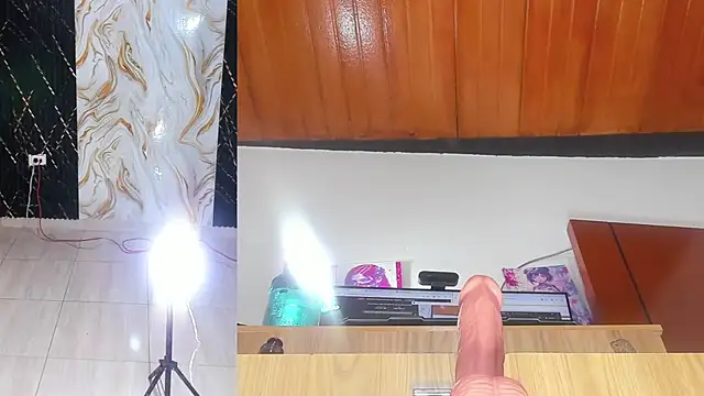 aisha funny online show from 11, 6, 2026