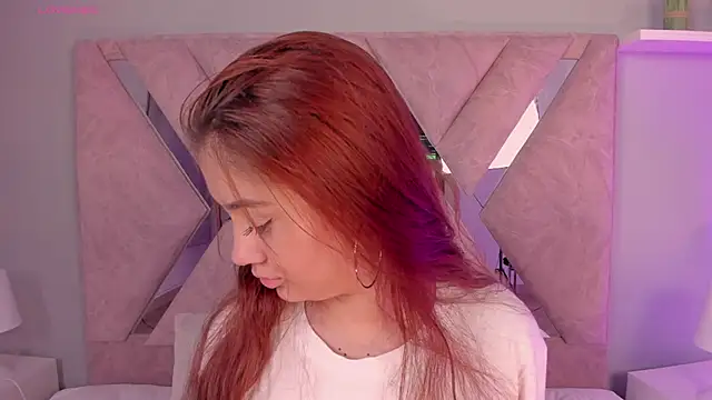 Amelia Saenz  online show from 15, 6, 2026