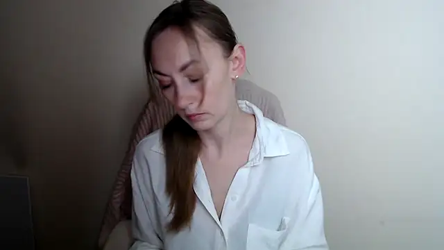 LiaSeass  online show from 17, 6, 2026