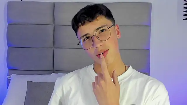 JoshClaarktt online show from 21, 6, 2026