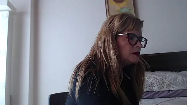 evelynsmithco online show from 4, 6, 2026