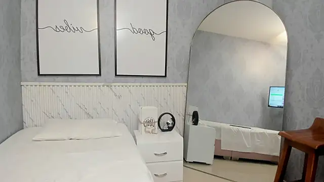 goodgirl22   online show from 9, 6, 2026