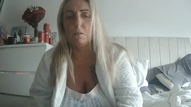 Snapshot of theblondecocklover chatting on 11, 6, 2026 theblondecocklover online show from 11, 6, 2026