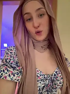 LuxBrunette  online show from 20, 6, 2026