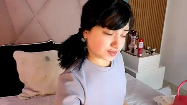 Snapshot of Sienna_Desiree chatting on 15, 6, 2026 Sienna Desiree online show from 15, 6, 2026