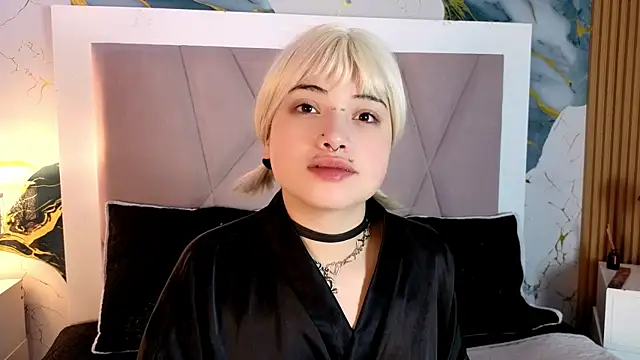 Snapshot of Sienna_Desiree chatting on 21, 6, 2026 Sienna Desiree online show from 21, 6, 2026