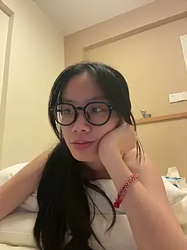 PetiteTight online show from 24, 6, 2026